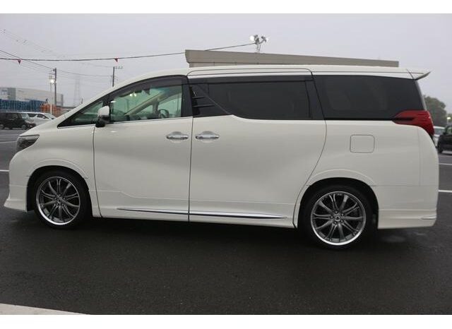 
								TOYOTA ALPHARD 2015 full									