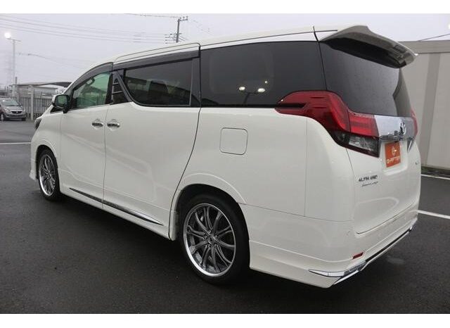 
								TOYOTA ALPHARD 2015 full									