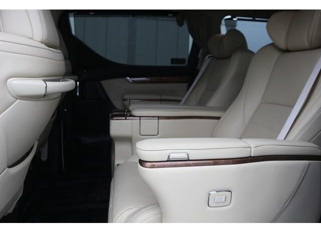 
								TOYOTA ALPHARD 2015 full									