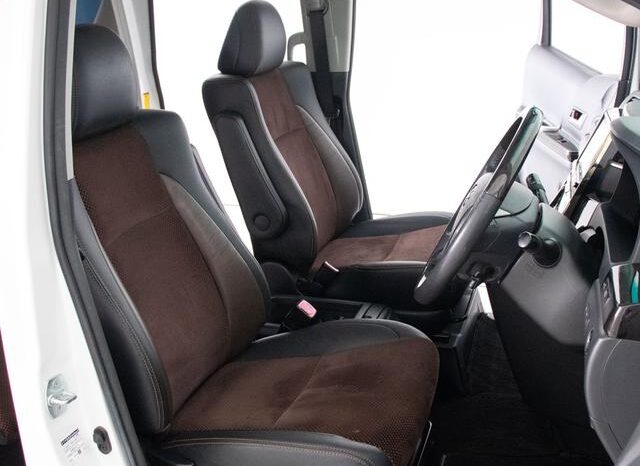 
								TOYOTA ALPHARD 2014 full									