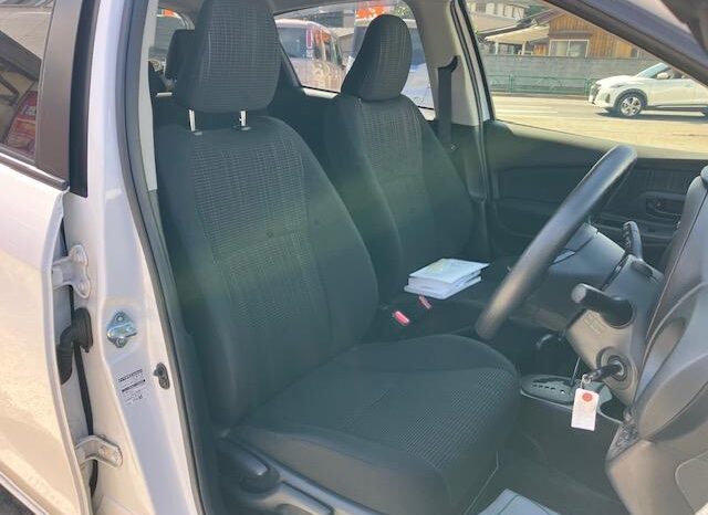 
								TOYOTA VITZ 2017 full									