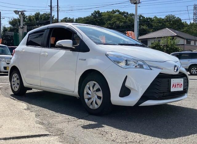 
								TOYOTA VITZ 2017 full									