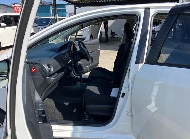 
								TOYOTA VITZ 2017 full									