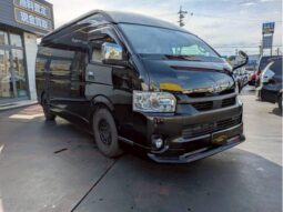 TOYOTA HIACE COMMUTER 2021