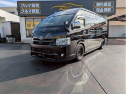 TOYOTA HIACE COMMUTER 2021