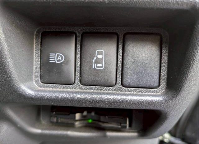 
								TOYOTA HIACE COMMUTER 2021 full									