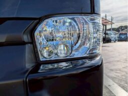 
										TOYOTA HIACE COMMUTER 2021 full									