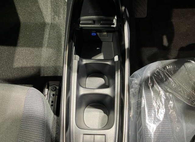 
								TOYOTA AQUA 2025 full									