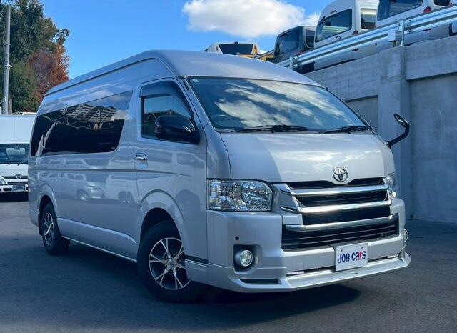 
								TOYOTA HIACE COMMUTER 2016 full									