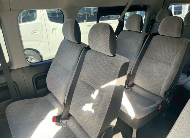 
								TOYOTA HIACE COMMUTER 2016 full									
