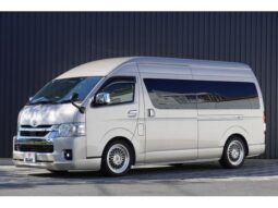 TOYOTA HIACE COMMUTER  2023