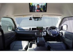 
										TOYOTA HIACE COMMUTER  2023 full									