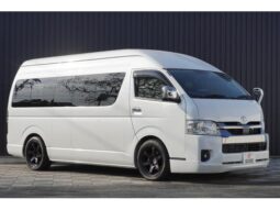 TOYOTA HIACE COMMUTER 2023