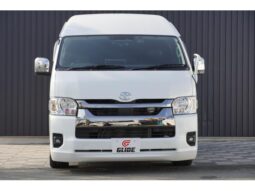 TOYOTA HIACE COMMUTER 2023