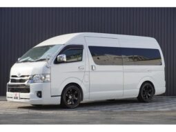 TOYOTA HIACE COMMUTER 2023