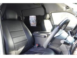 
										TOYOTA HIACE COMMUTER 2023 full									