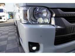 
										TOYOTA HIACE COMMUTER 2023 full									