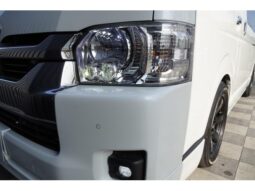 
										TOYOTA HIACE COMMUTER 2023 full									