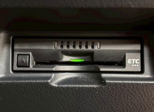 
								TOYOTA VITZ 2019 full									