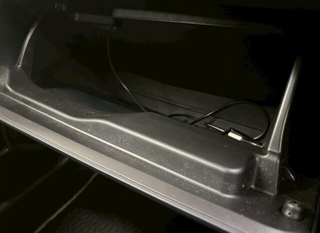 
								TOYOTA VITZ 2019 full									