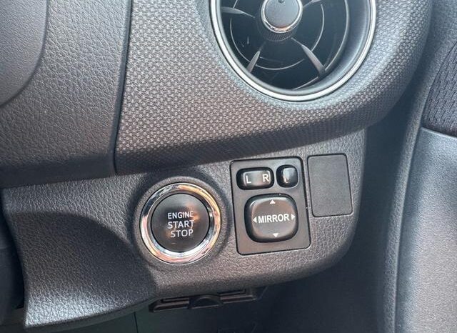 
								TOYOTA VITZ 2016 full									