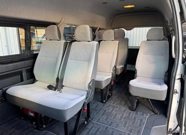 
								TOYOTA HIACE COMMUTER 2016 full									