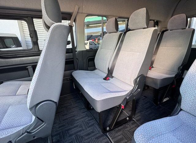 
								TOYOTA HIACE COMMUTER 2016 full									
