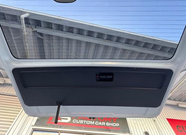 
								TOYOTA HIACE COMMUTER 2016 full									