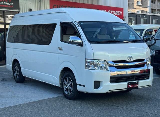 
								TOYOTA HIACE COMMUTER 2016 full									