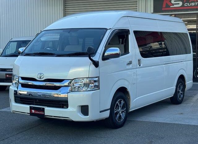 
								TOYOTA HIACE COMMUTER 2016 full									