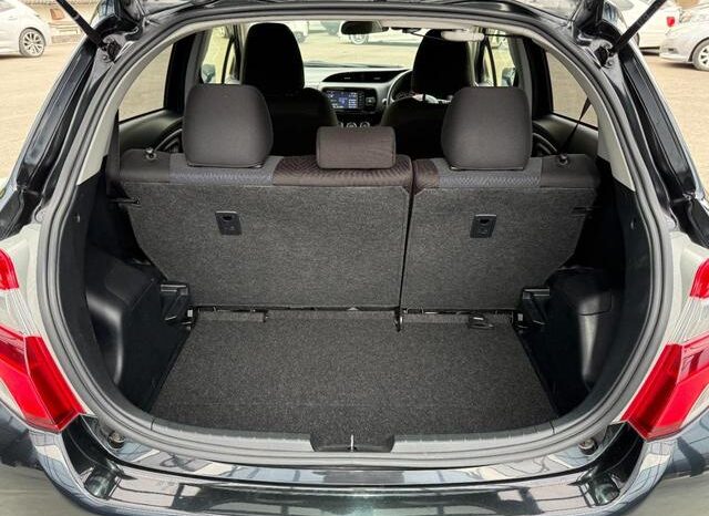 
								TOYOTA VITZ 2016 full									