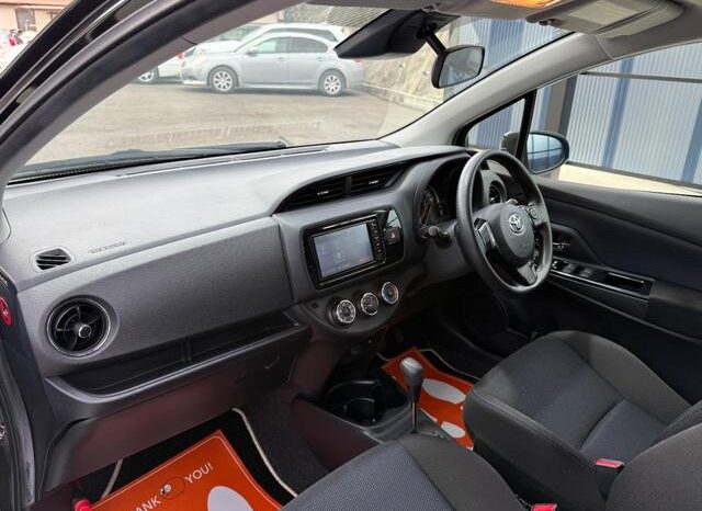 
								TOYOTA VITZ 2016 full									