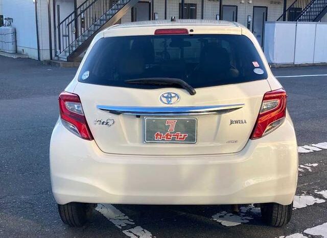 
								TOYOTA VITZ 2016 full									