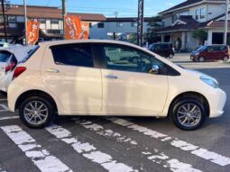 TOYOTA VITZ 2016