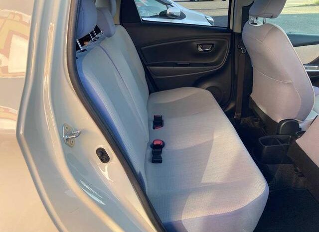 
								TOYOTA VITZ 2016 full									