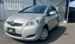 TOYOTA VITZ  2010