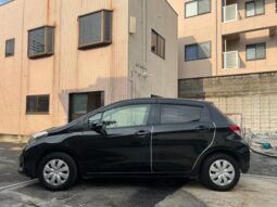 TOYOTA VITZ 2011