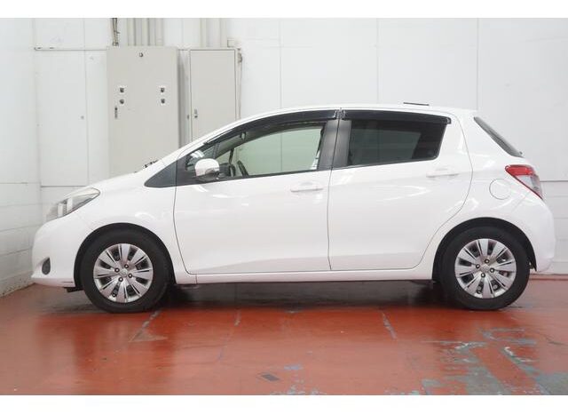 
								TOYOTA VITZ 2011 full									