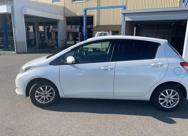 
								TOYOTA VITZ 2012 full									