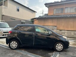 TOYOTA VITZ 2011