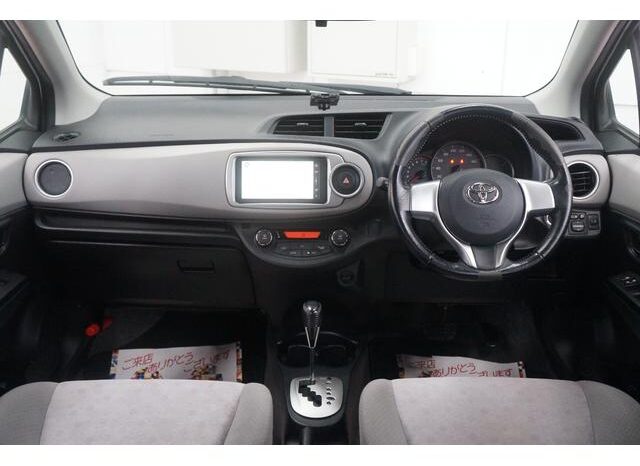 
								TOYOTA VITZ 2011 full									