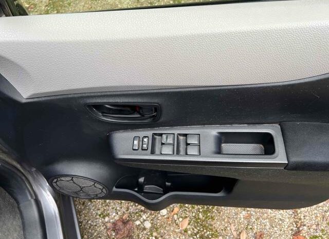 
								TOYOTA VITZ 2012 full									