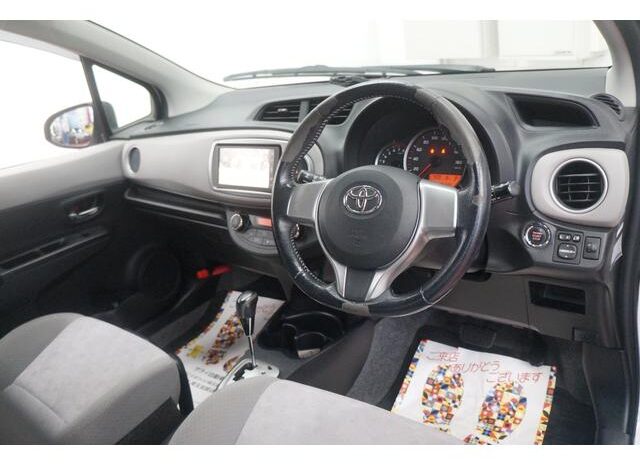 
								TOYOTA VITZ 2011 full									