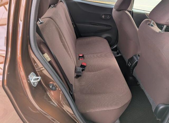 
								TOYOTA VITZ 2012 full									