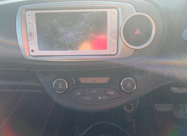 
								TOYOTA VITZ 2012 full									