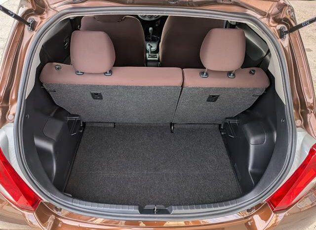 
								TOYOTA VITZ 2012 full									