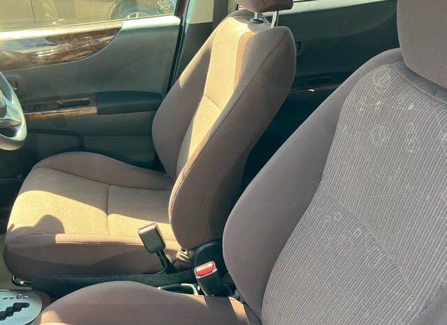 
								TOYOTA VITZ 2012 full									