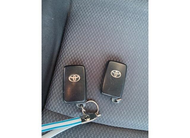 
								TOYOTA VITZ 2012 full									