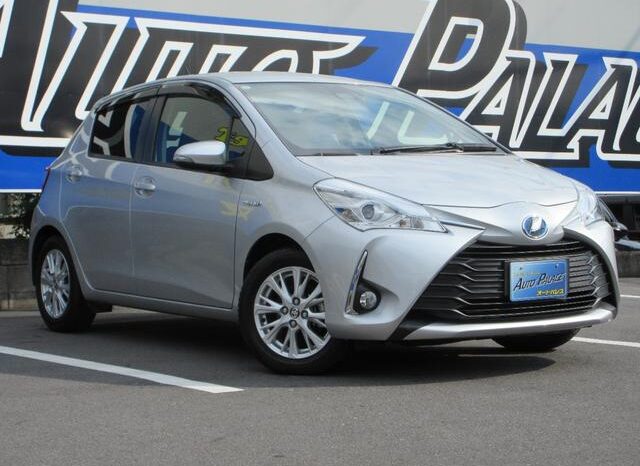 
								TOYOTA VITZ 2017 full									