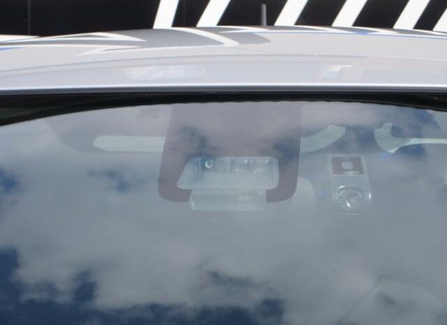 
								TOYOTA VITZ 2017 full									